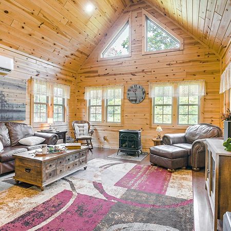 Idyllic Cabin In The Heart Of Hocking Hills Rockbridge Exterior foto