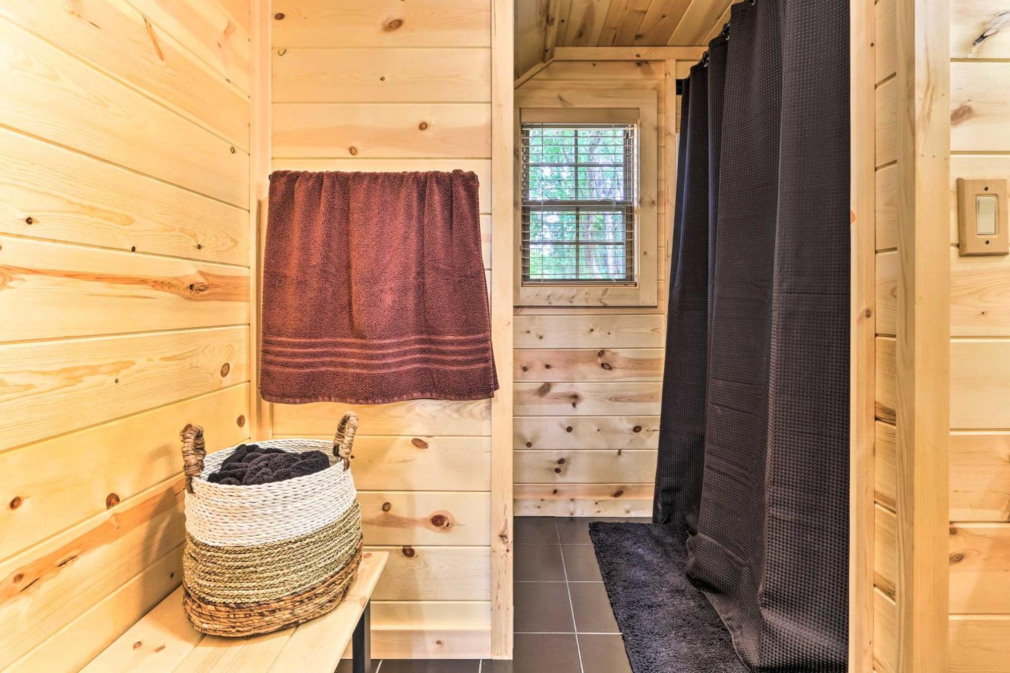 Idyllic Cabin In The Heart Of Hocking Hills Rockbridge Exterior foto